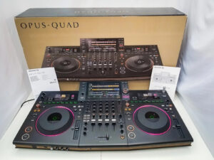 Pioneer DJ OPUS-QUAD, Pioneer DJ XDJ-RX3, Pioneer XDJ-XZ , Pioneer DJ DDJ-FLX10, Pioneer DDJ-1000, Pioneer DDJ-1000SRT, Pioneer DJ DDJ-REV7, Pioneer CDJ-3000, Pioneer DJ DJM-A9 , Pioneer CDJ-2000NXS2, Pioneer DJM-900NXS2, Pioneer DJ DJM-V10-LF , Pioneer DJ DJM-S11, Denon DJ Prime 4+ , Allen & Heath Xone:96,   PLAYdifferently MODEL 1,   Rane Four