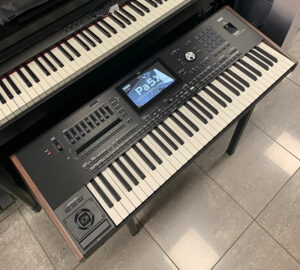 Yamaha Genos2 76-key, Yamaha Genos 76-Key , Yamaha Tyros5 76-Key , Yamaha PSR-A5000 , Yamaha PSR-SX900,  Yamaha Montage 8 , Korg Pa5X, Korg Pa4X, Korg Pa4X MG2 Edition , Korg Pa3X , Korg Pa1000 MG Edition, Korg PA-1000,  Korg Kronos2 , Roland FANTOM-8 , Roland JUPITER-X  ,  Nord Electro 6D , Nord Electro 5D, Nord Stage 4 , Nord Grand 2, Nord Piano 5 , Ketron SD60,  Ketron SD9,   Ketron SD7 ,  Ketron SD80 , Ketron SD60K ,  Ketron EVENT