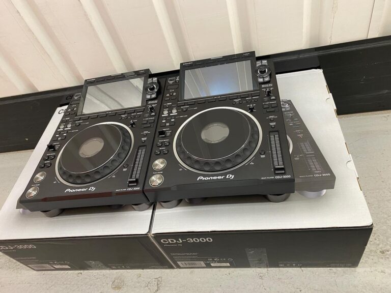 N5 (#ID:644-661-medium_large)  Pioneer DJ OPUS-QUAD, Pioneer DJ XDJ-RX3, Pioneer XDJ-XZ , Pioneer DJ DDJ-FLX10, Pioneer DDJ-1000, Pioneer DDJ-1000SRT, Pioneer DJ DDJ-REV7, Pioneer CDJ-3000, Pioneer DJ DJM-A9 , Pioneer CDJ-2000NXS2, Pioneer DJM-900NXS2, Pioneer DJ DJM-V10-LF , Pioneer DJ DJM-S11, Denon DJ Prime 4+ , Allen & Heath Xone:96,   PLAYdifferently MODEL 1,   Rane Four der Kategorie Elektronik und was ist in Hamburg, new, 700, mit eindeutiger ID - Zusammenfassung der Bilder, Fotografien, Fotos und visuellen Medien, die der Kleinanzeige entsprechen #ID:644